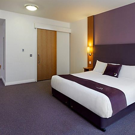 Premier Inn Liverpool John Lennon Airport Speke Exteriör bild