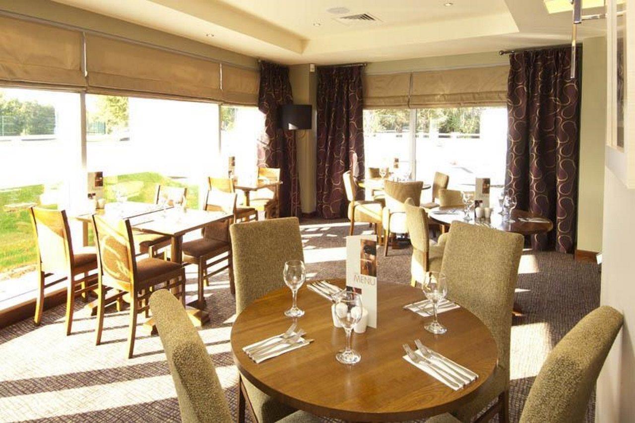 Premier Inn Liverpool John Lennon Airport Speke Exteriör bild
