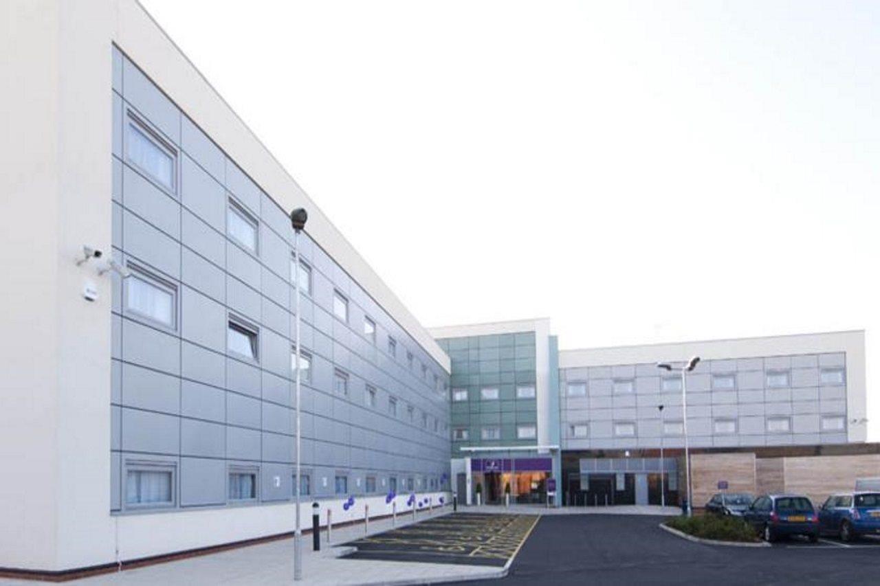 Premier Inn Liverpool John Lennon Airport Speke Exteriör bild