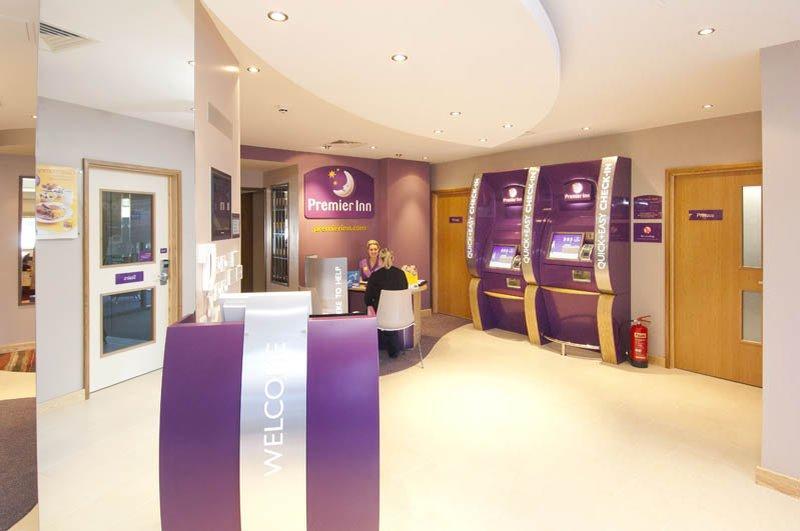 Premier Inn Liverpool John Lennon Airport Speke Exteriör bild