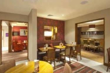 Premier Inn Liverpool John Lennon Airport Speke Exteriör bild