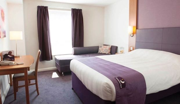 Premier Inn Liverpool John Lennon Airport Speke Exteriör bild